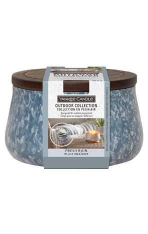 Svijeća Outdoor medium Fresh rain Yankee Candle