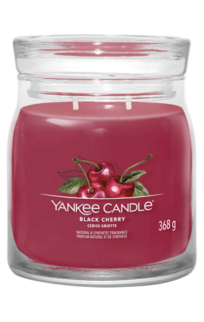 Svijeća medium Signature Black Cherry Yankee Candle