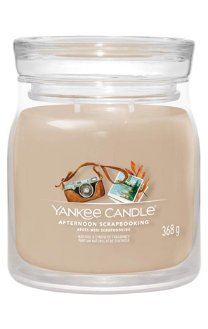 Svijeća medium Signature Afternoon scrapbooking Yankee Candle